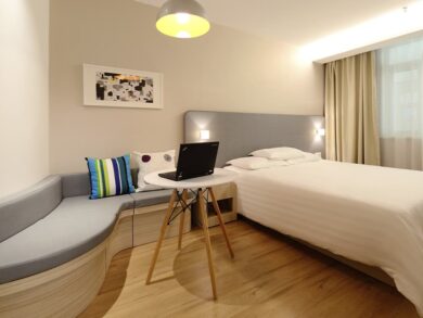 LondonHouse Chicago, Curio Collection by Hilton