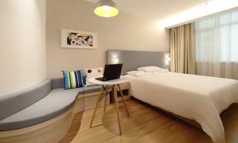 LondonHouse Chicago, Curio Collection by Hilton