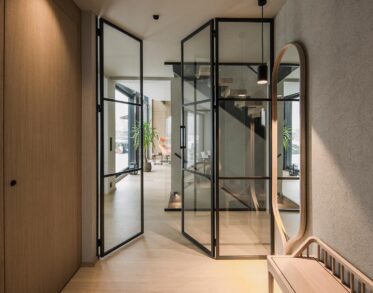 The Elegance of Glass Doors in Hotel Rooms: A Guide to Interior Design The Elegance of Glass Doors in Hotel Rooms: A Guide to Interior Design